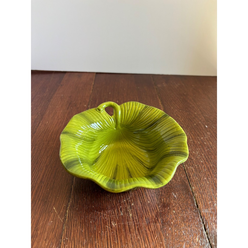 Tommy Bahama Green Ceramic Leaf Serving Bowl Tropical Trinket Dish 6.5 Inch